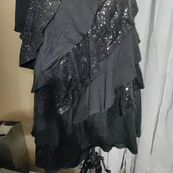 14th Place - Soft and Comfy Black Blouse - Picture 2 of 8